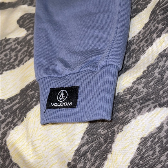 Volcom - Picture 3 of 6